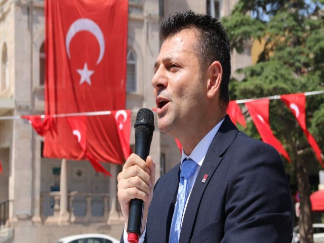 “Genç bir subay Anadolu'ya çıkıyor geldikleri gibi giderler diyor”