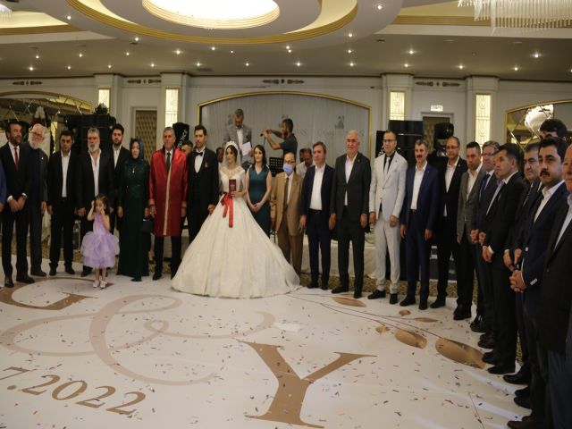 Belediye Başkanı Oğlunun Nikah Memurluğunu Yaptı