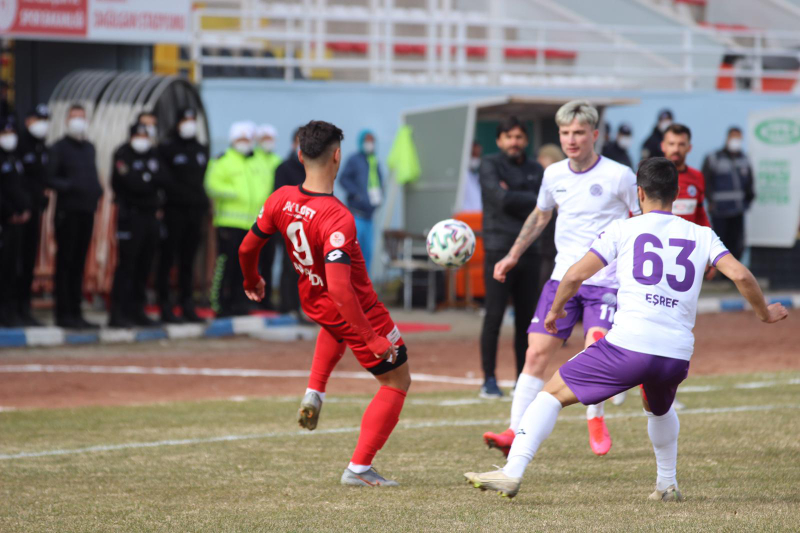 AKSARAYSPOR KENDİ EVİNDE KAYIP