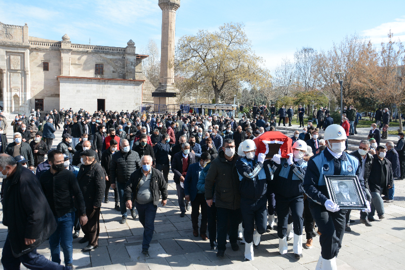 Aksaray’ın Sevilen Başkanı Ahmet Er Son Yolculuğuna Uğurlandı