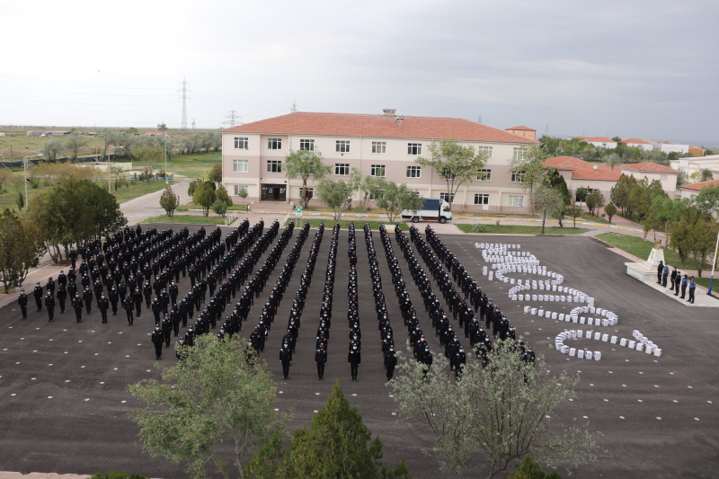 Geleceğin polisleri ihtiyaç sahiplerine destek verdi