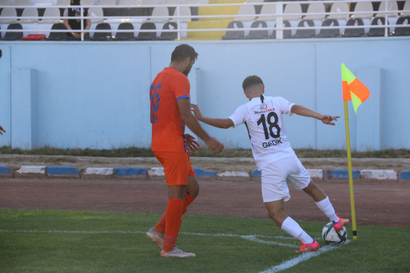 AKSARAY BELEDİYESPOR 1 – 1 HAKEM