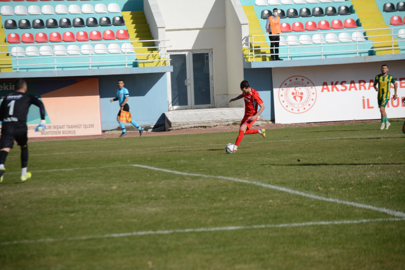 AKSARAYSPOR KENDİ SAHASINDA FARKLI