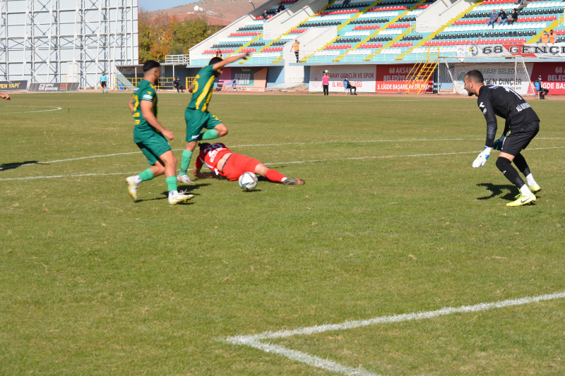 AKSARAYSPOR KENDİ SAHASINDA FARKLI