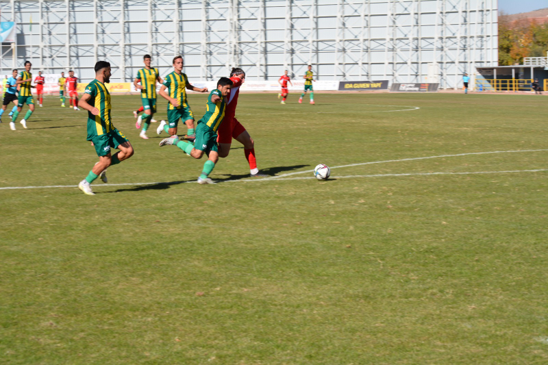 AKSARAYSPOR KENDİ SAHASINDA FARKLI