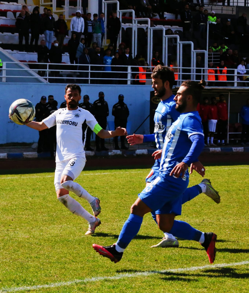 Dağılgan’da İlk Yarıda Sert Mücadele