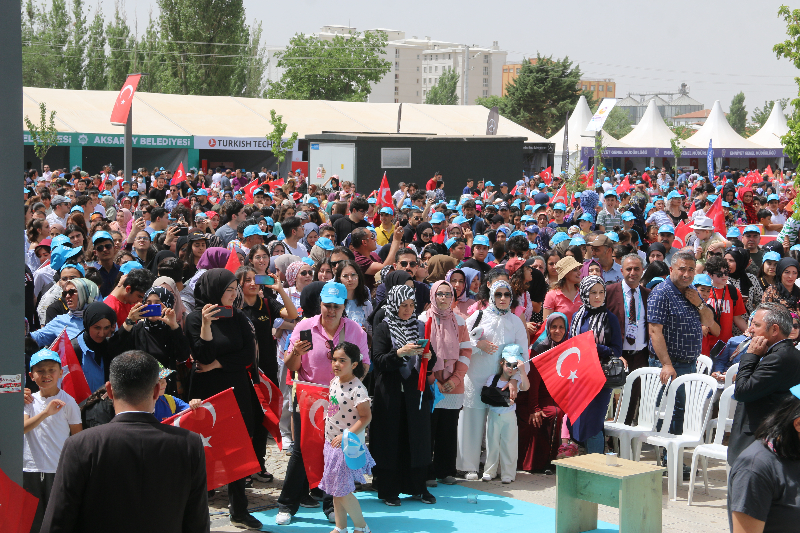 BAKAN VARANK “AKSARAYLI GENÇLERİ TEKNOFESTE GÖRELİM!”