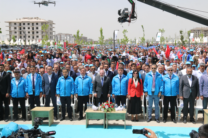 BAKAN VARANK “AKSARAYLI GENÇLERİ TEKNOFESTE GÖRELİM!”