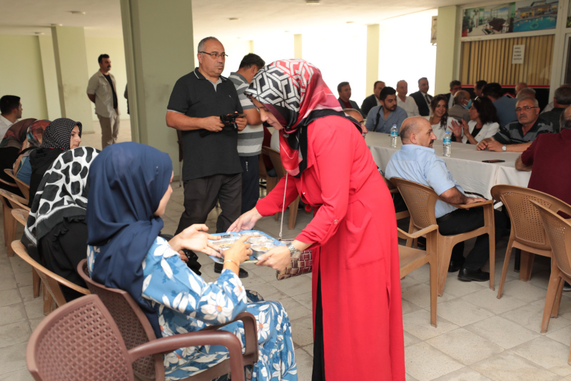 Aksaray Şehit Aileleri Koruma Ve Dayanışma Derneği Aşure Dağıttı