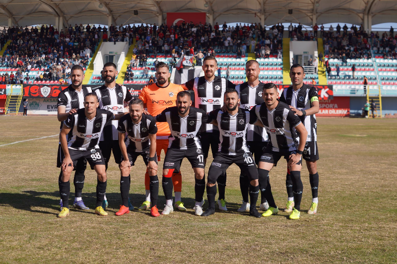 İKİNCİ YARI BAMBAŞKA BİR AKSARAYSPOR 2-1