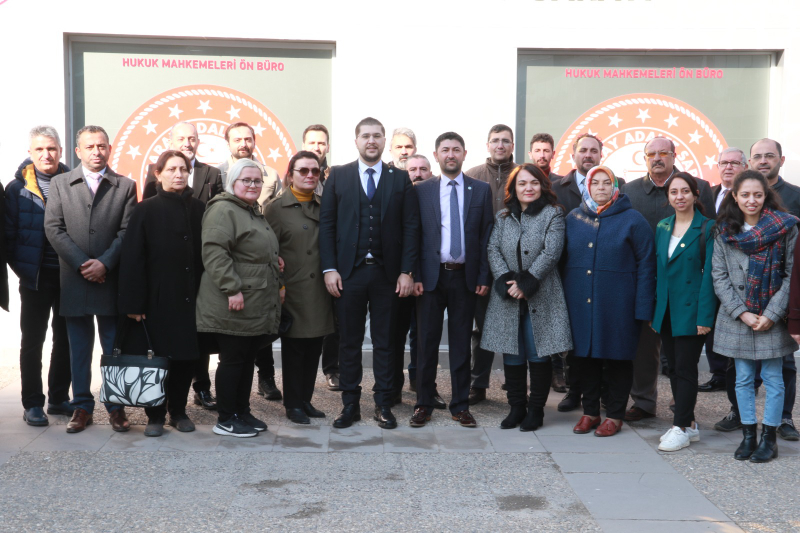 İYİ PARTİ İL BAŞKANI CUMALİ ASAL MAZBATASINI ALDI