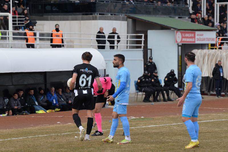 Avşar’dan, Lidere Hayat Öpücüğü