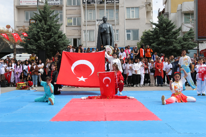 Aksaray 19 Mayıs'ı Coşkuyla Kutladı: Milli Mücadele'nin Ateşi 104 Yıl Önce Yandı