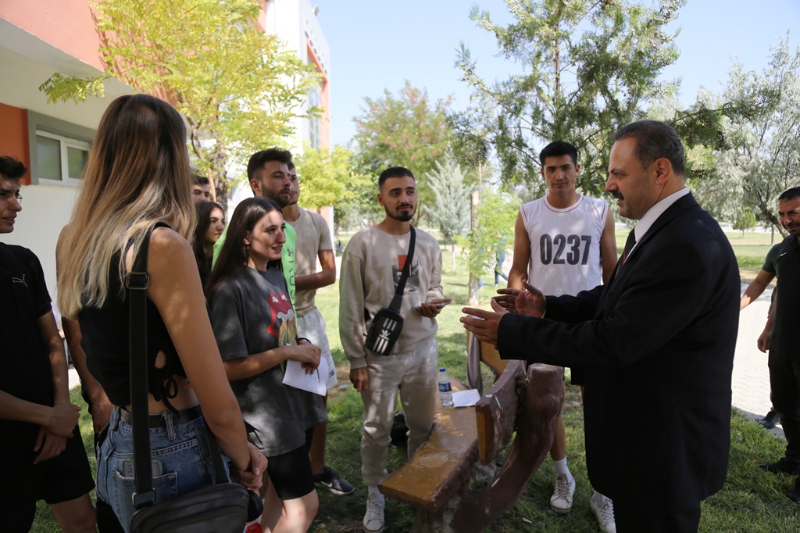 135 ASÜ’lüden Biri Olmak İçin Bin 547 Aday Yarışıyor