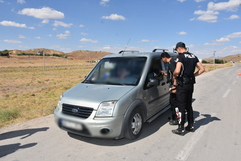 Emniyet Boş Durmadı: 96 Aranan Şahıs Tutuklandı