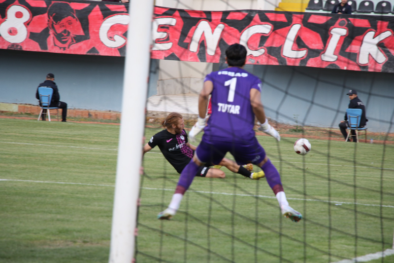 Galibiyet Beklenen Maçta 3 Puan Rakibin Oldu: Aksarayspor 1-2 Isparta 32