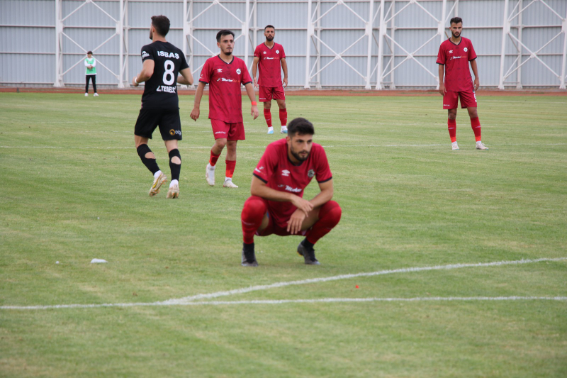 Galibiyet Beklenen Maçta 3 Puan Rakibin Oldu: Aksarayspor 1-2 Isparta 32