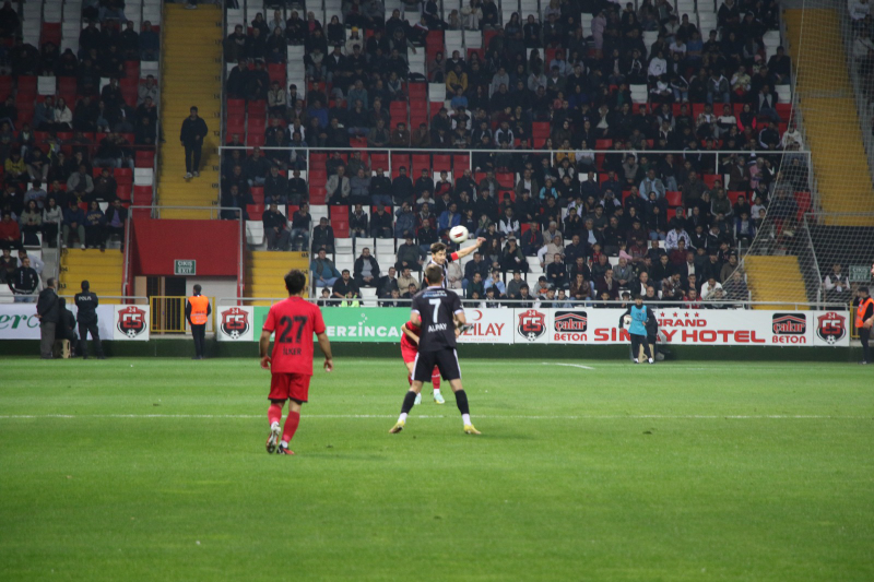 İlk Yarıda Gol Sessizliği