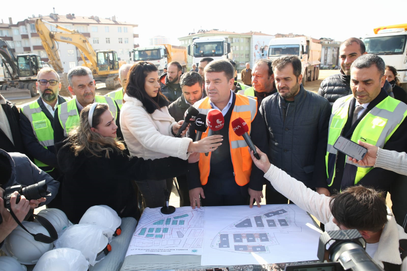 Kentsel Dönüşüm Projesinde İlk Kazma Vuruldu