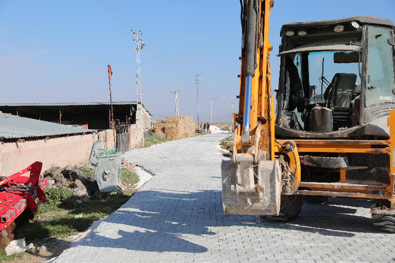 Vali Kumbuzoğlu, Aksaray'ı Karış Karış Gezip İncelemelerde Bulunuyor