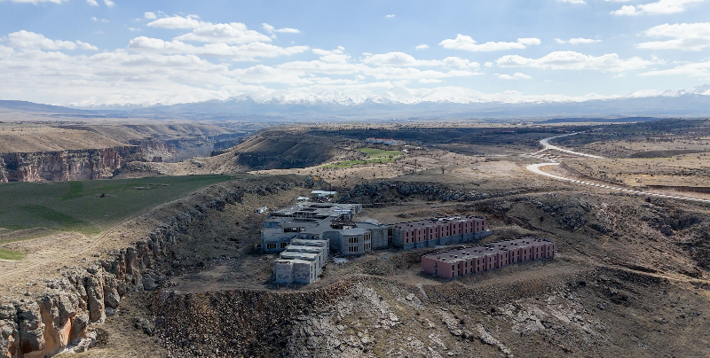 Vali Kumbuzoğlu, Aksaray'ı Karış Karış Gezip İncelemelerde Bulunuyor