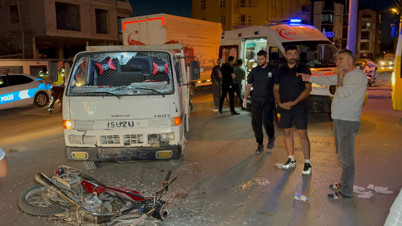 Kurtuluş Caddesi'nde Meydana Gelen Trafik Kazasında 2 Kişi Ağır Yaralandı