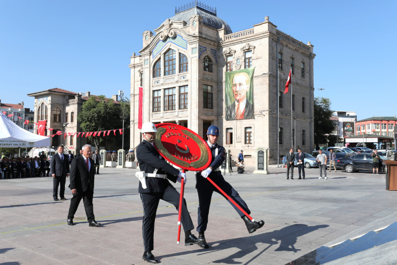 AKSARAY’DA 30 AĞUSTOS COŞKUYLA KUTLANDI