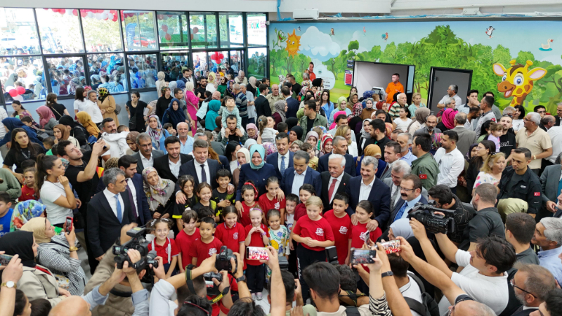 AKSARAY’IN ÇOCUKLARININ YÜZÜNÜ GÜLDÜRECEK ÇOCUK EĞLENCE MERKEZİ AÇILDI