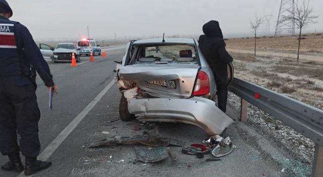 Başıboş Kamyon Lastiği Kazaya Sebep Oldu 2 Yaralı