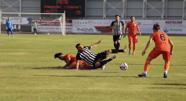 İlk Yarıda Gol Sesi Çıkmadı 