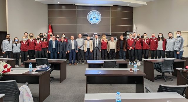 Kuzeyboru Kadın Voleybol Takımı ATSO’yu Ziyaret Etti