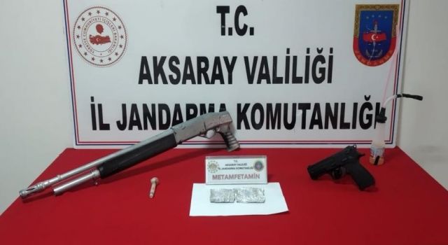 Operasyonda Uyuşturucu Ve Silah Yakalandı