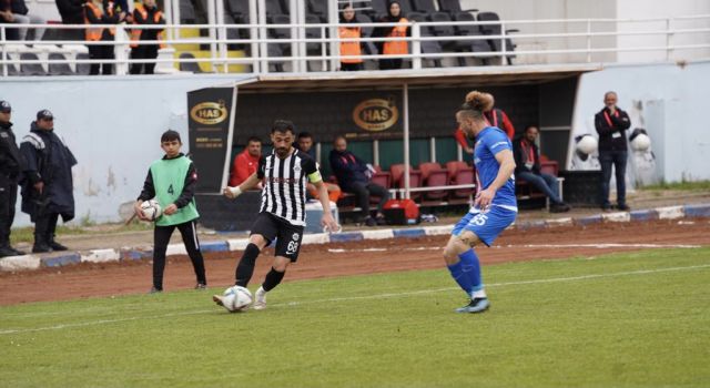 İlk Yarıda Gol Sesi Çıkmadı 