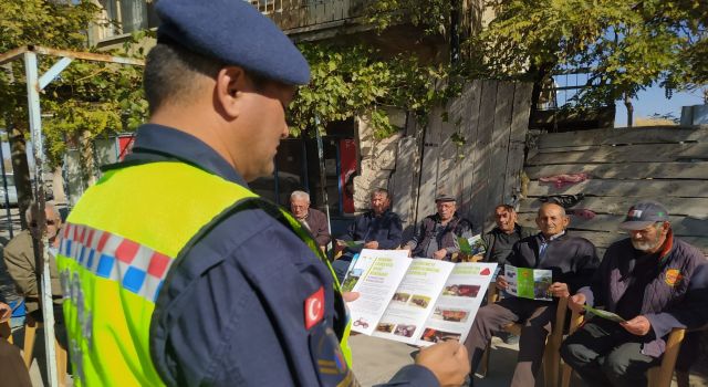 Traktör Sürücüleri Güvenli Trafik Konusunda Bilgilendirildi