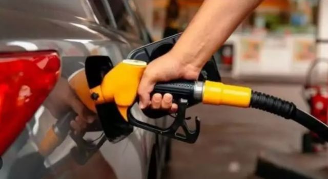 Benzine 67 Kuruş Zam Geliyor