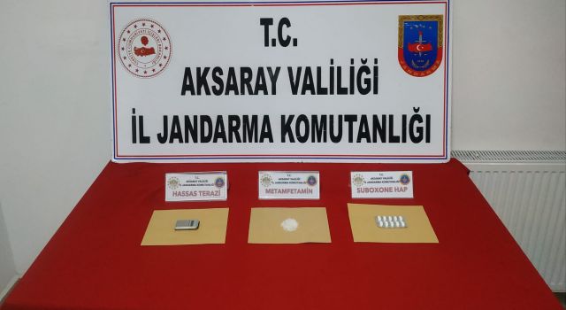 Jandarma 1'i Kadın 2 Zehir Tacirini Yakaladı