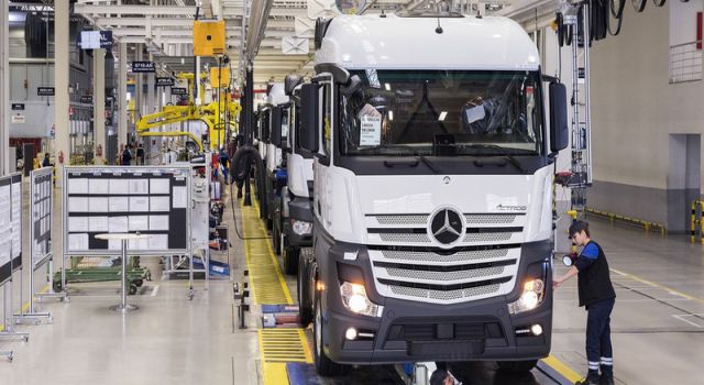 Mercedes-Benz Türk Üretim Ve İhracatta Hız Kesmedi