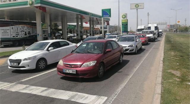 Motorlu Taşıtlar 329 Milyar Kilometre Yol Yaptı