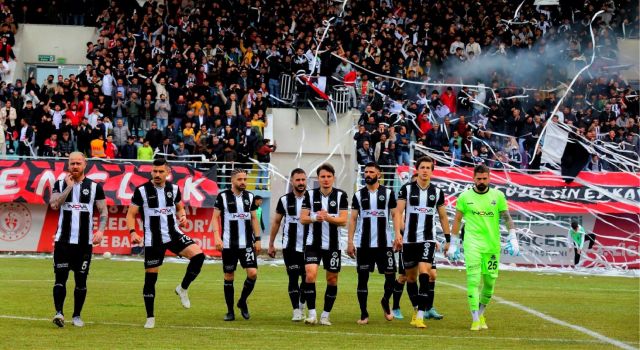 Taraftar Aksaray’a Seslendi: 20 Yıllık Hasrete Az Kaldı, Haydi Stada!