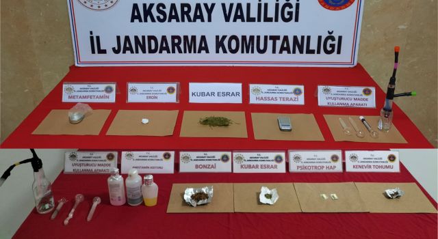 Jandarmadan Zehir Tacirlerine Eş Zamanlı Operasyon