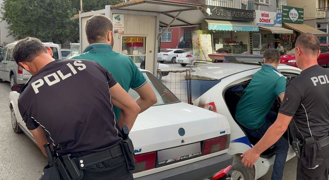 Şüpheli Hareketleri, Yunusların Dikkatinden Kaçmadı