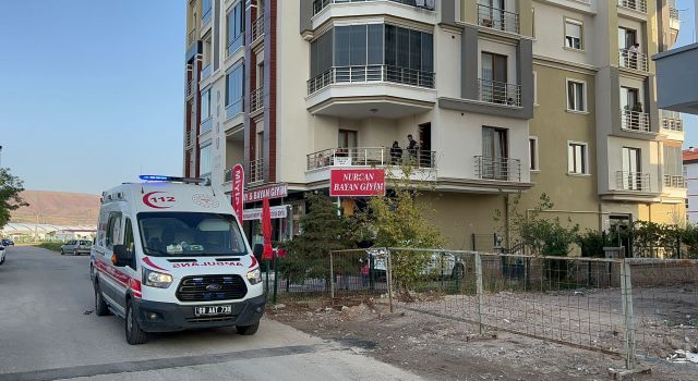 70 Yaşındaki Adam Evinde Ölü Bulundu