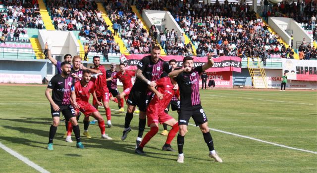 Galibiyet Beklenen Maçta 3 Puan Rakibin Oldu: Aksarayspor 1-2 Isparta 32