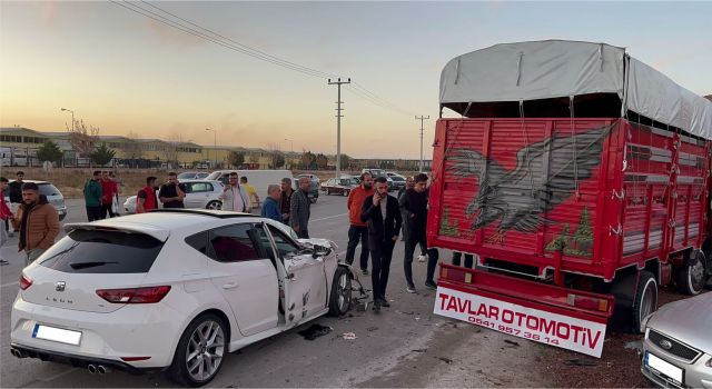 Kamyoneti Yolun Karşısına Götürmek İsterken Facia Yaşattı