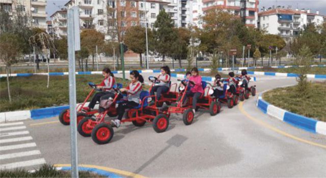 Öğrencilere Trafik Güvenliği Ve Temel Trafik Eğitimi