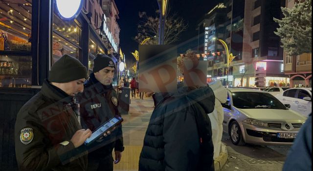 Polis ve Bekçiler, Kafeler Caddesi'ni Denetledi