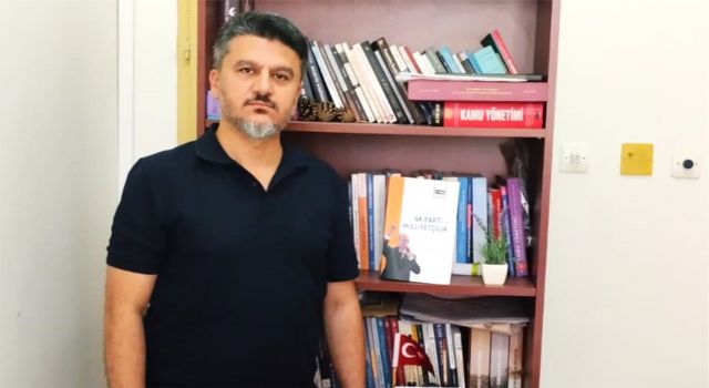 Dr. Turan’ın Kitabı “Akademik Altın Kalem” Ödülü Aldı