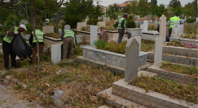 Kabristanlıklarda Bayram Hazırlığı Başladı