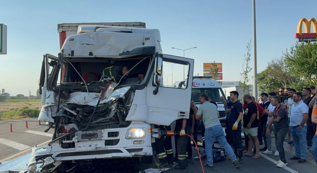 Ağaçlı Kavşağı’nda Zincirleme Trafik Kazası!