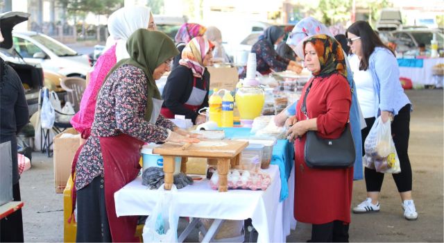 “Hanımeli Pazarı, Kadınlarımızın Girişimcilik Ruhunu Destekliyor”